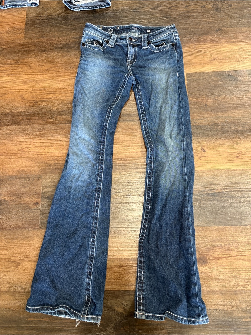 Women’s Blue Flared Jeans - Classic Dark Wash D9 joplin